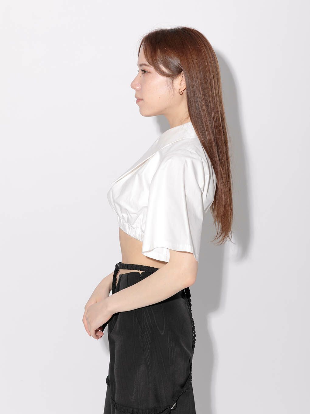 bat collar short blouse