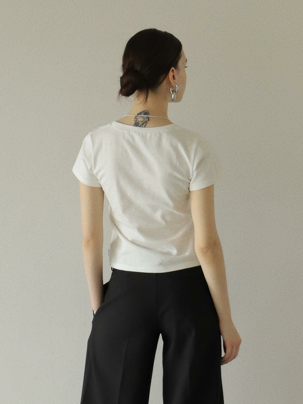 M”crew neck T-shirt | MELT THE LADY | メルトザレディ公式サイト